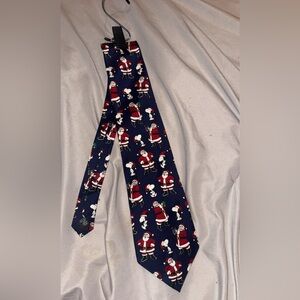 Snoopy peanuts Santa Christmas character tie